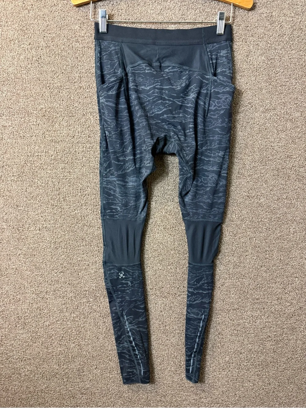 Lululemon Surge Light Tight *27